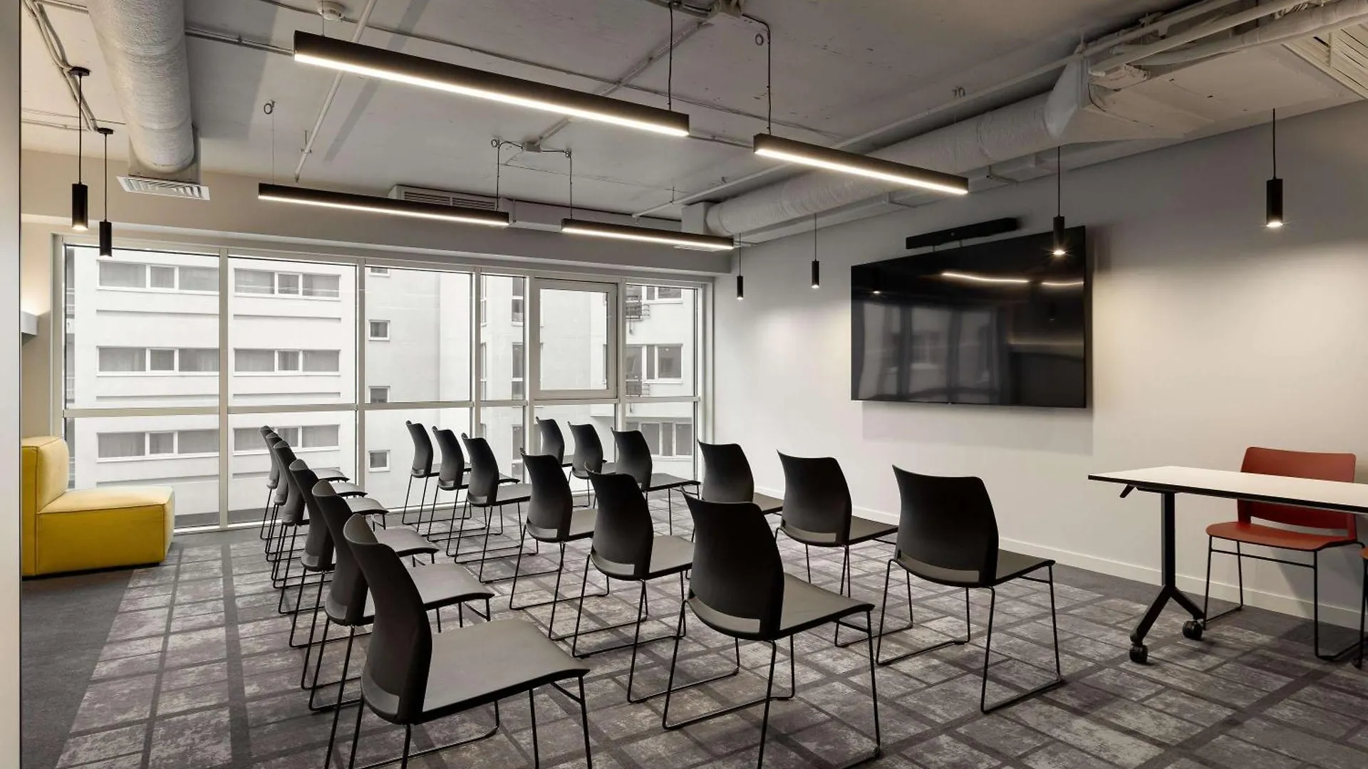 Ibis Kyiv Beresteiska 3*,  Ukrajna