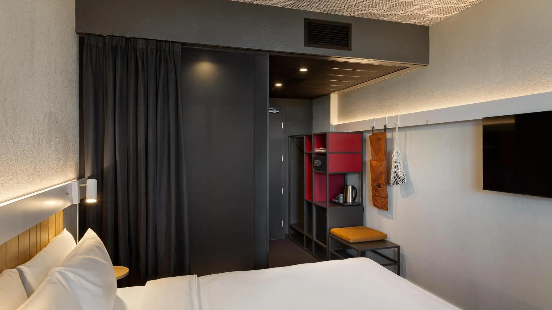 Ibis Kyiv Beresteiska Ukraine