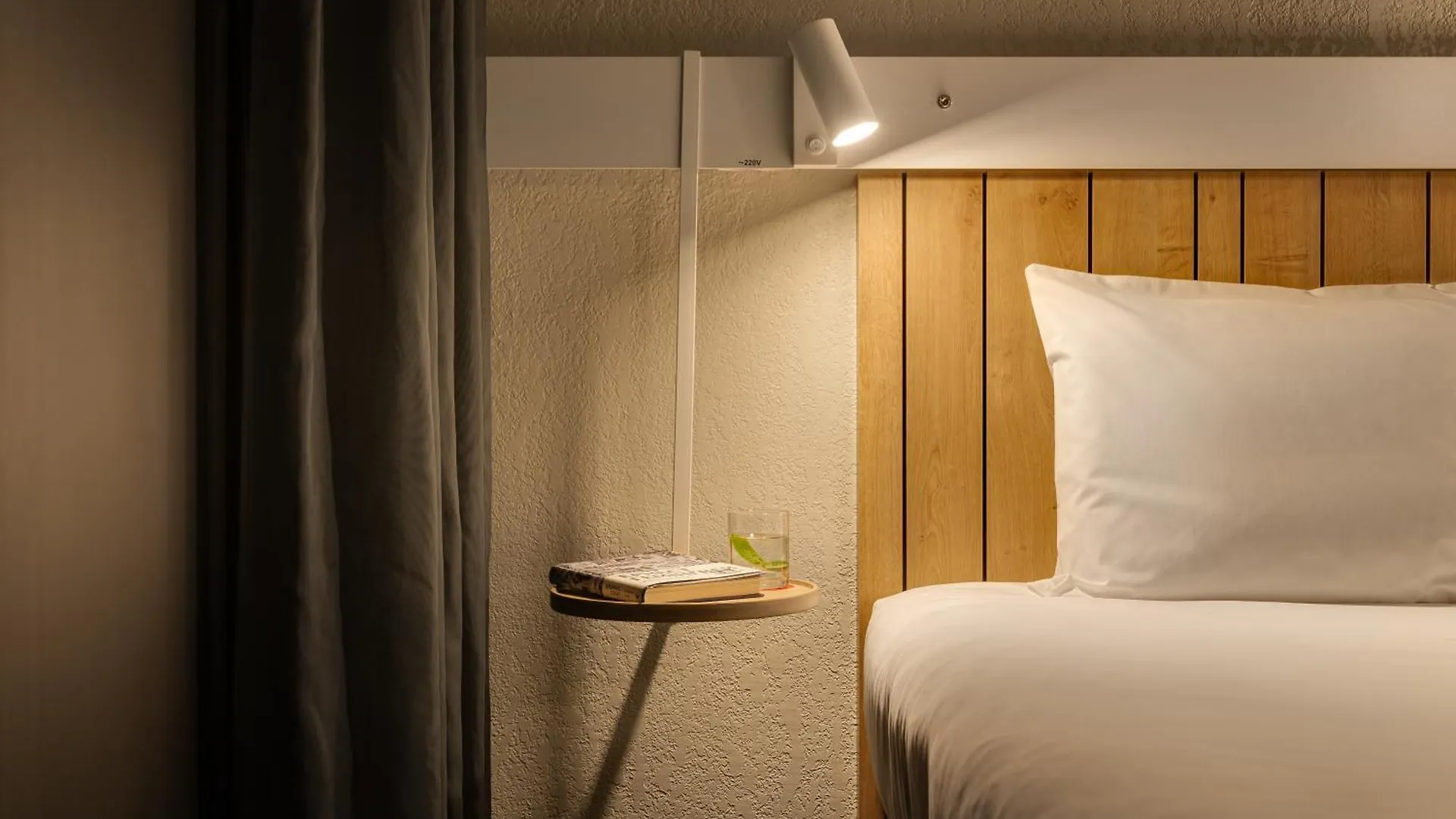Otel Ibis Kyiv Beresteiska