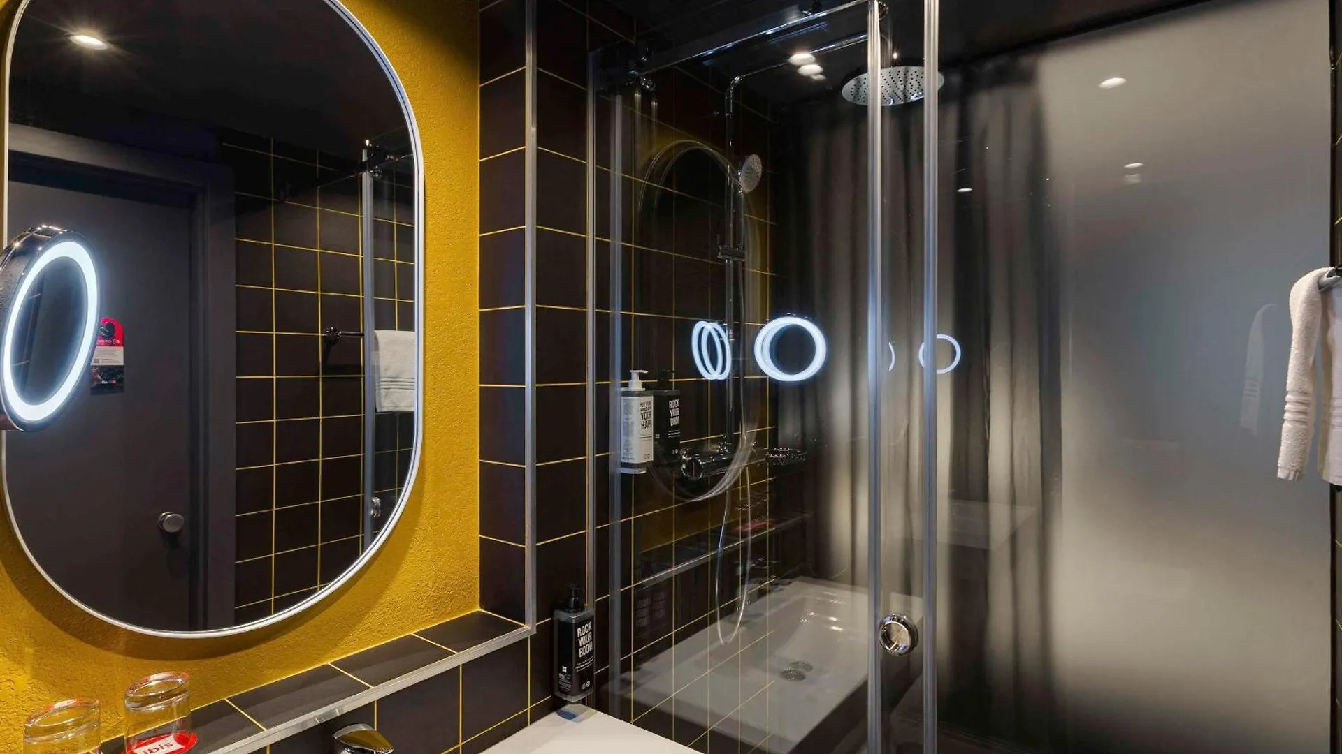 Ibis Kyiv Beresteiska 호텔