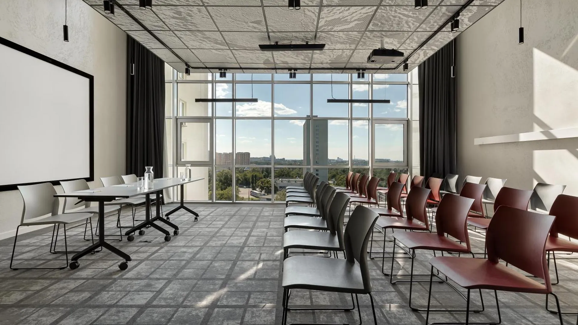 Ibis Kyiv Beresteiska 3*,